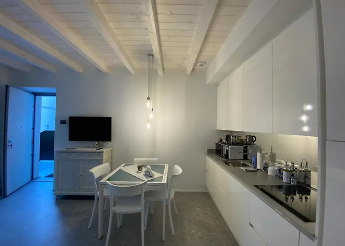 La Casa Di Gio: Piccolo Gioiello In Centro דירה קומו